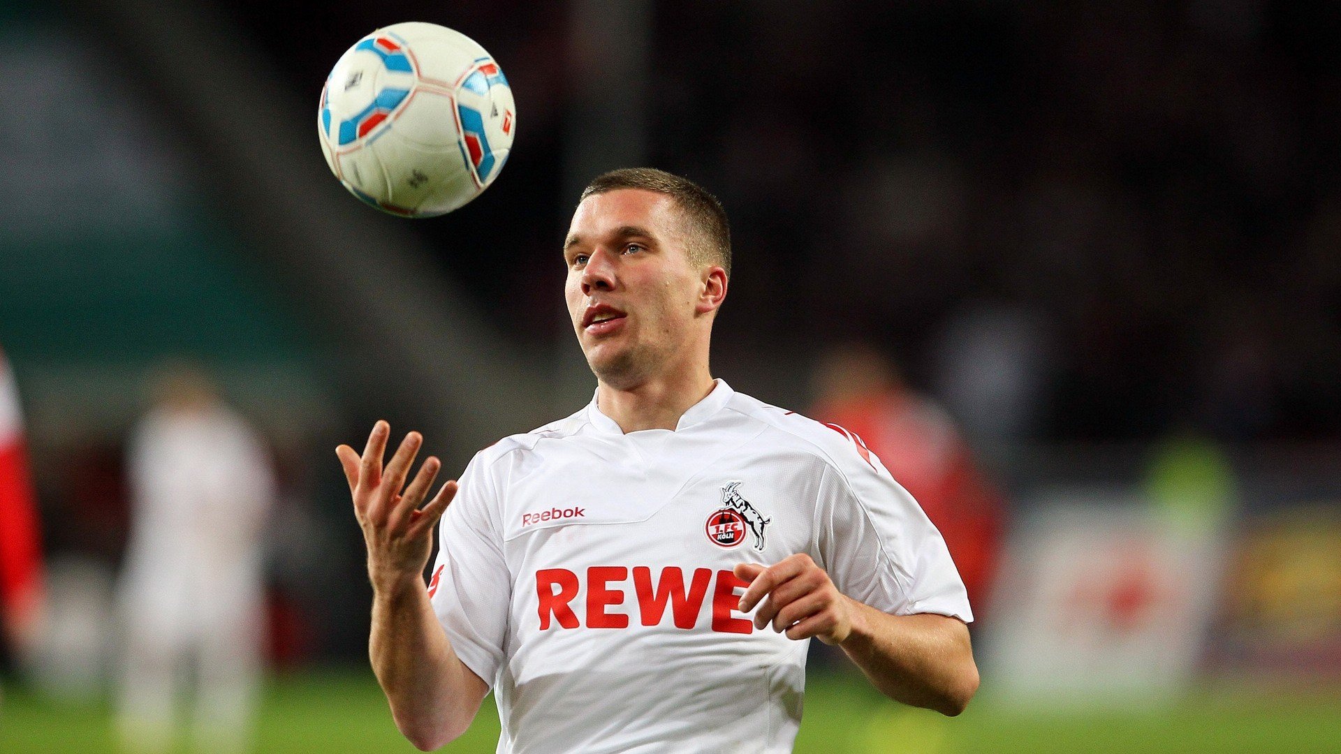 “青少年足球表演赛全面升级,展现新时代少年风采”,2020年青少年足球比赛